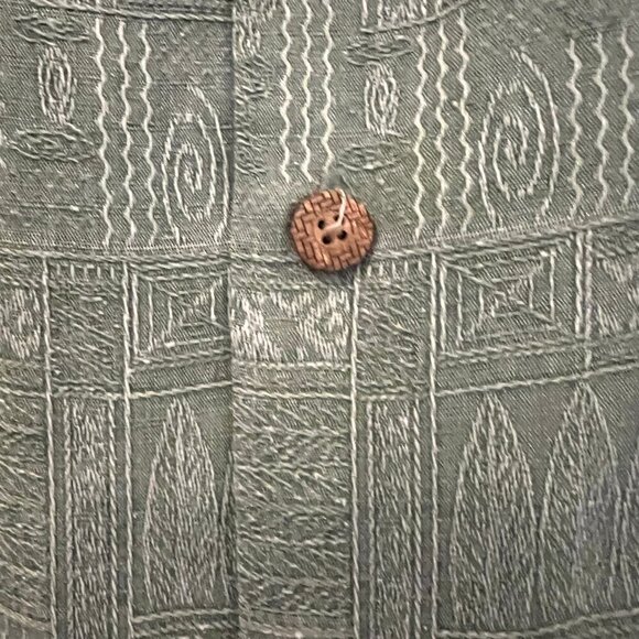 Men's St. John's Bay Silk Sage Green Button Down, Short Sleeve, Size Large - Picture 4 of 10
